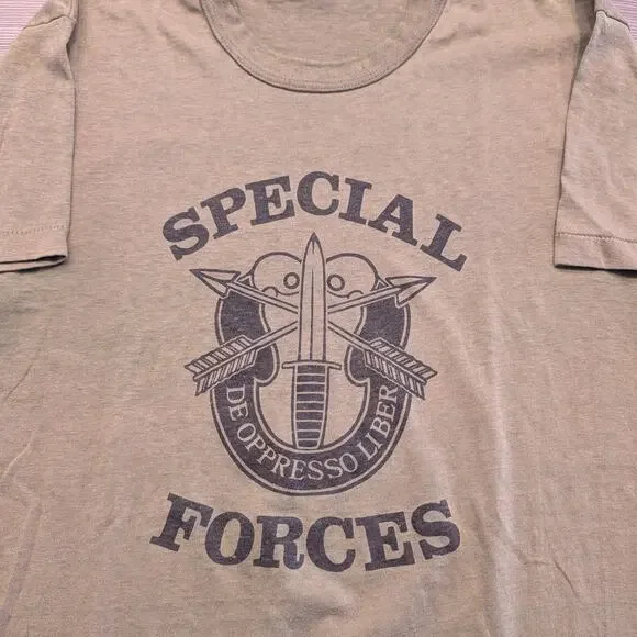 80's Special Forces Army T shirt - Picture 3 of 4